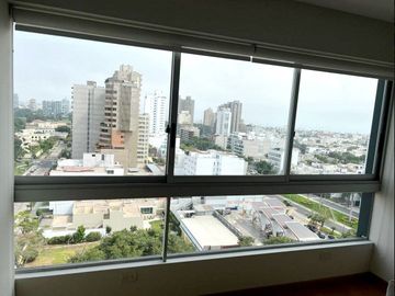 Bello departamento con vista al Golf de San Isidro