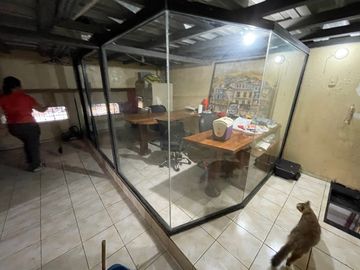 En venta edificio rentero en Victor Manuel Rendon y Cordova centro de Guayaquil