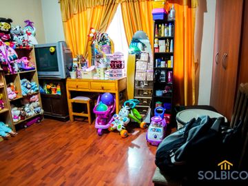Casa en rio Amarillo, Cuenca de 4 habitaciones