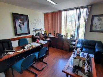 Vendo casa rentera Colegio Militar Eloy Alfaro Orellana