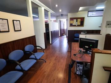 Vendo casa rentera Colegio Militar Eloy Alfaro Orellana
