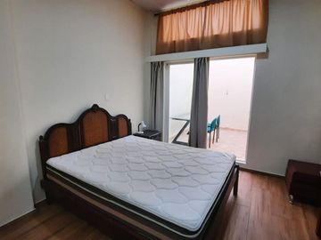 Vendo casa rentera Colegio Militar Eloy Alfaro Orellana