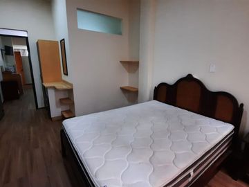 Vendo casa rentera Colegio Militar Eloy Alfaro Orellana