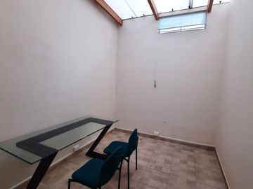 Vendo casa rentera Colegio Militar Eloy Alfaro Orellana