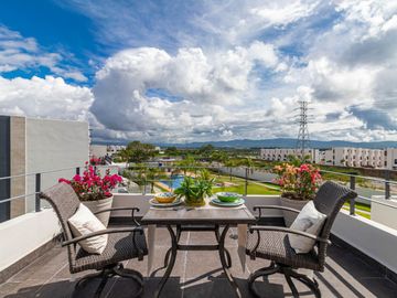 CASA EN VENTA AL SUR DE CUERNAVACA CON 3 RECAMARAS Y ALBERCA