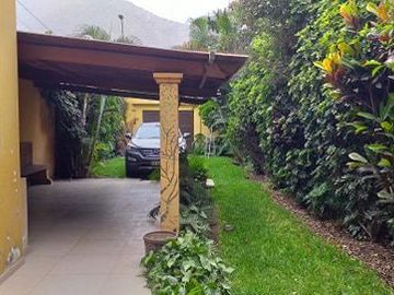 VENTA CASA CHACLACAYO CERCA A LA PLAZA CENTRAL