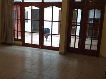 VENTA CASA CHACLACAYO CERCA A LA PLAZA CENTRAL