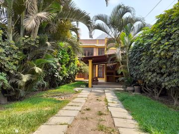 VENTA CASA CHACLACAYO CERCA A LA PLAZA CENTRAL