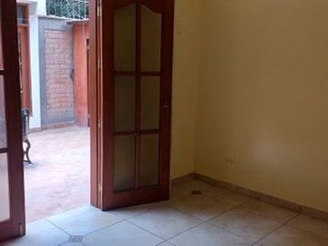 VENTA CASA CHACLACAYO CERCA A LA PLAZA CENTRAL