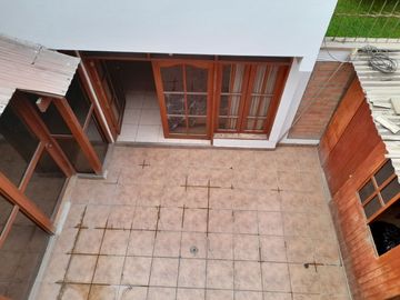 VENTA CASA CHACLACAYO CERCA A LA PLAZA CENTRAL