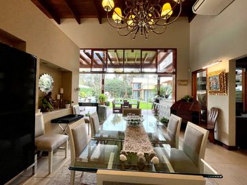 EXCLUSIVA CASA DE CAMPO CON PISCINA Y GRAN ÁREA SOCIAL EN FUNDO PASO CHICO, LURÍN