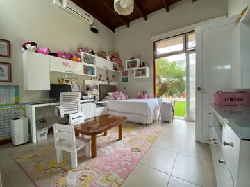 EXCLUSIVA CASA DE CAMPO CON PISCINA Y GRAN ÁREA SOCIAL EN FUNDO PASO CHICO, LURÍN