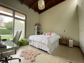 EXCLUSIVA CASA DE CAMPO CON PISCINA Y GRAN ÁREA SOCIAL EN FUNDO PASO CHICO, LURÍN