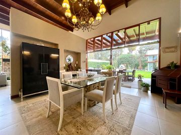 EXCLUSIVA CASA DE CAMPO CON PISCINA Y GRAN ÁREA SOCIAL EN FUNDO PASO CHICO, LURÍN