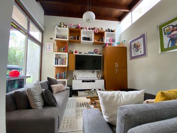 EXCLUSIVA CASA DE CAMPO CON PISCINA Y GRAN ÁREA SOCIAL EN FUNDO PASO CHICO, LURÍN
