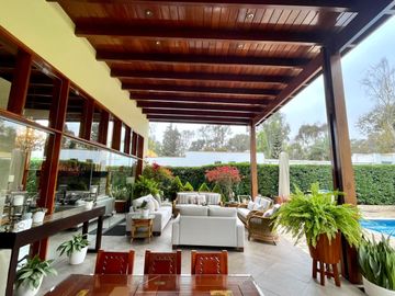 EXCLUSIVA CASA DE CAMPO CON PISCINA Y GRAN ÁREA SOCIAL EN FUNDO PASO CHICO, LURÍN