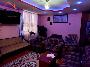 Casa con terreno de venta en Cotacachi