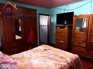 Casa con terreno de venta en Cotacachi