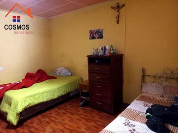 Casa con terreno de venta en Cotacachi