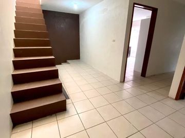 CASA USADA EN VENTA CENTRO DE BANDERILLA COCHERA 3 RECAMARAS