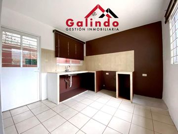 CASA USADA EN VENTA CENTRO DE BANDERILLA COCHERA 3 RECAMARAS