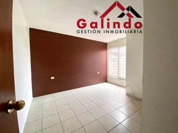 CASA USADA EN VENTA CENTRO DE BANDERILLA COCHERA 3 RECAMARAS