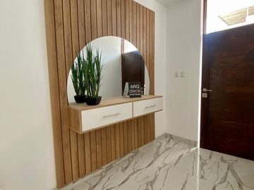 CASA DE ESTRENO  EN VENTA URB. MIRAFLORES COUNTRY CLUB