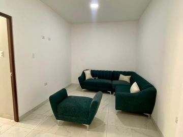 CASA DE ESTRENO  EN VENTA URB. MIRAFLORES COUNTRY CLUB