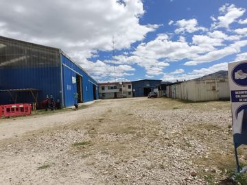 VENTA DE LOCAL INDUSTRIAL EN CAJAMARCA
