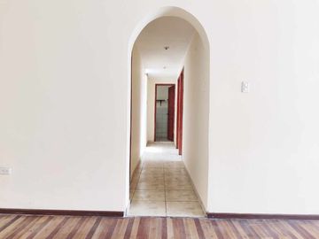 Casa 2 Apartamentos Independientes en la av. Maldonado en el sector Comercio