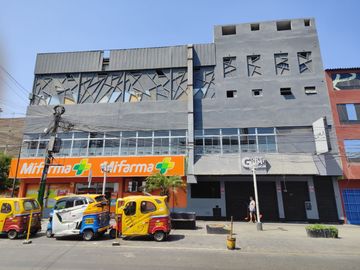 Alquiler local comercial sobre Gran Chimu, Zarate, espectacular ubicación