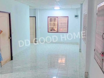 Townhouse, Tippawan Village 3, Hua Hin, near Wang Klaikangwon School