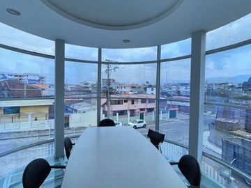 EDIFICIO COMERCIAL EN VENTA SECTOR SANGOLQUI