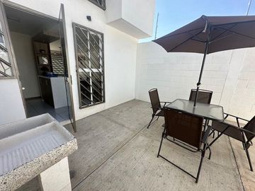 VENTA DE CASA CON ALBERCA EMILIANO ZAPATA