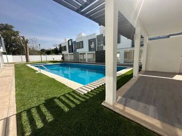 VENTA DE CASA CON ALBERCA EMILIANO ZAPATA