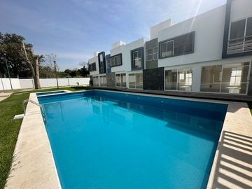 VENTA DE CASA CON ALBERCA EMILIANO ZAPATA