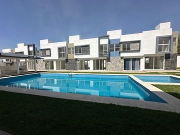 VENTA DE CASA CON ALBERCA EMILIANO ZAPATA