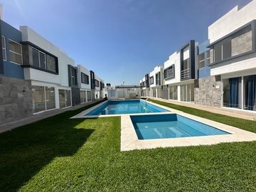 VENTA DE CASA CON ALBERCA EMILIANO ZAPATA