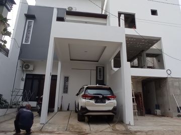 Dijual Rumah2 Lantai Murah Dekat Grand Galaxy Park Bekasi Selatan Nego