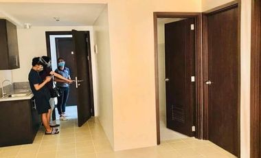 CLEAN TITLE PERPETUAL OWNERSHIP Top High End Condo Modern Minimialist Condo near Hotel Mall Resturants and Airport Hospital School Office  HIGH END BU