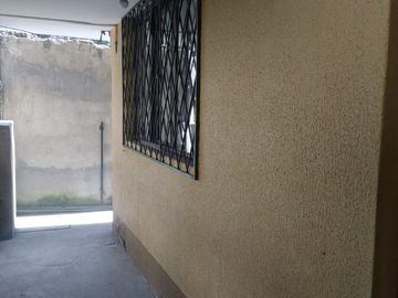 EN VENTA AMPLIO DEPARTAMENTO EN CHILLOGALLO SUR DE QUITO