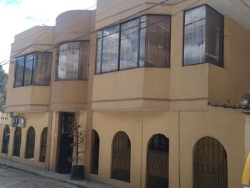 EN VENTA AMPLIO DEPARTAMENTO EN CHILLOGALLO SUR DE QUITO