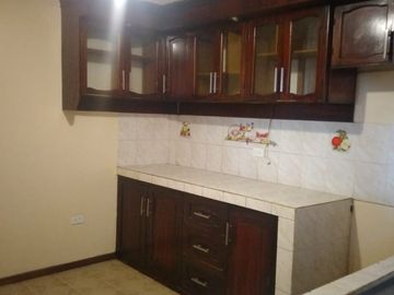 EN VENTA AMPLIO DEPARTAMENTO EN CHILLOGALLO SUR DE QUITO