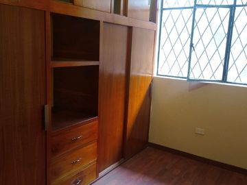 EN VENTA AMPLIO DEPARTAMENTO EN CHILLOGALLO SUR DE QUITO