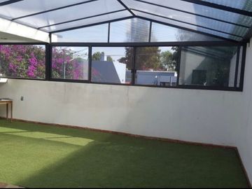 CASA EN EN EL CORAZON DE COYOACAN 400 M2 4 REC, 3 ESTACIONAMIENTOS, ROOF GARDEN COL. EL CARMEN