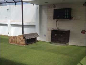 CASA EN EN EL CORAZON DE COYOACAN 400 M2 4 REC, 3 ESTACIONAMIENTOS, ROOF GARDEN COL. EL CARMEN