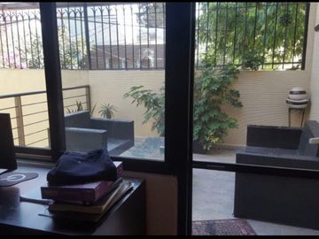 CASA EN EN EL CORAZON DE COYOACAN 400 M2 4 REC, 3 ESTACIONAMIENTOS, ROOF GARDEN COL. EL CARMEN
