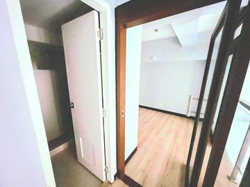 1BR Loft Type Unit for Sale at Eastwood City, Quezon City