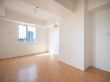 PRE-SELLING CONDO NEAR UNIVERSITY BELT,NO SPOT DOWN!GET YOUR OWN NOW