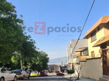 Casa en Venta Cumbres 4to Sector a Una Cuadra de Av Leones, Monterrey, NL